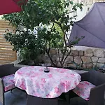 Anita 公寓 *